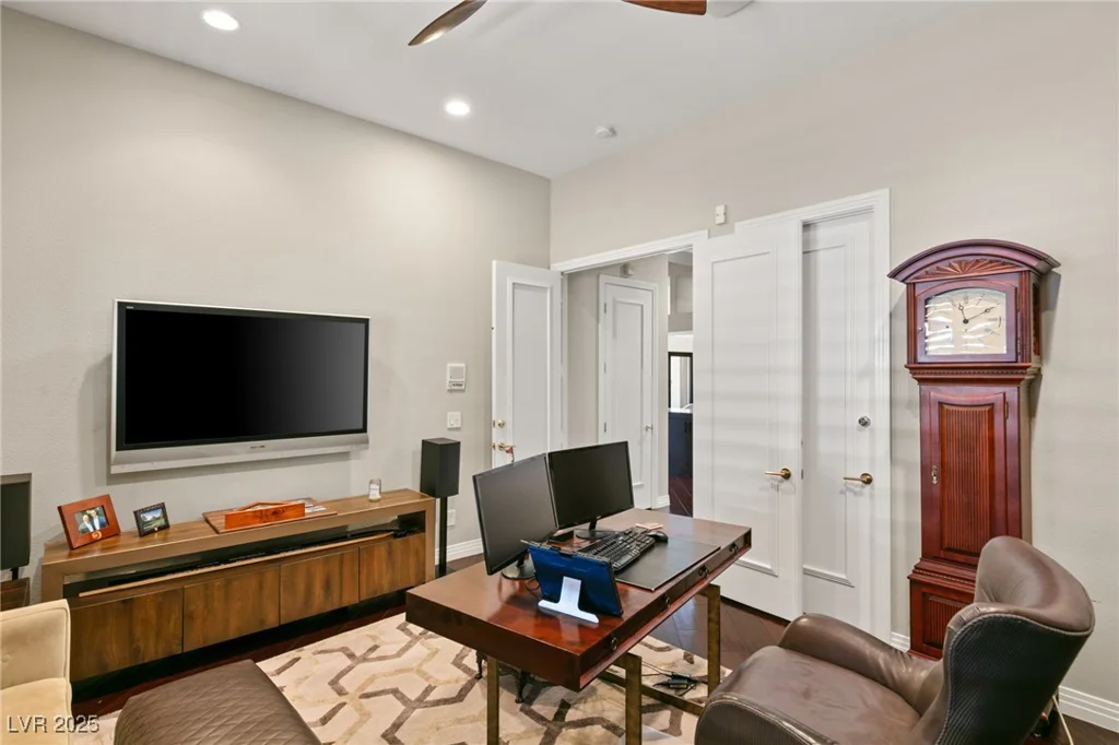 9113 Golden Eagle, Las Vegas, NV 89134