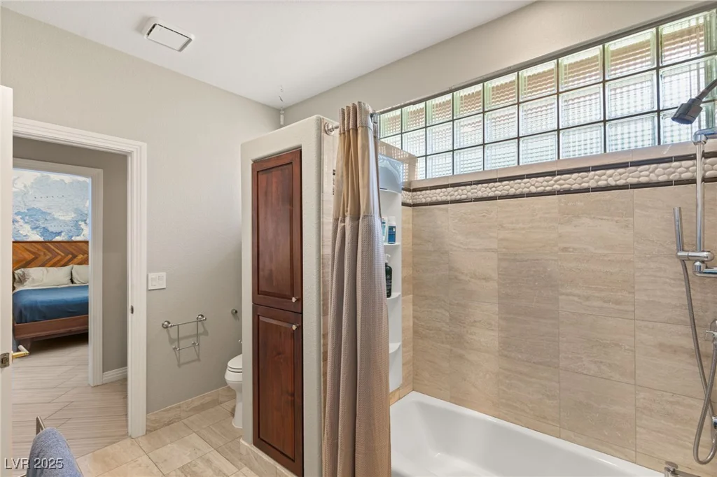 9113 Golden Eagle, Las Vegas, NV 89134