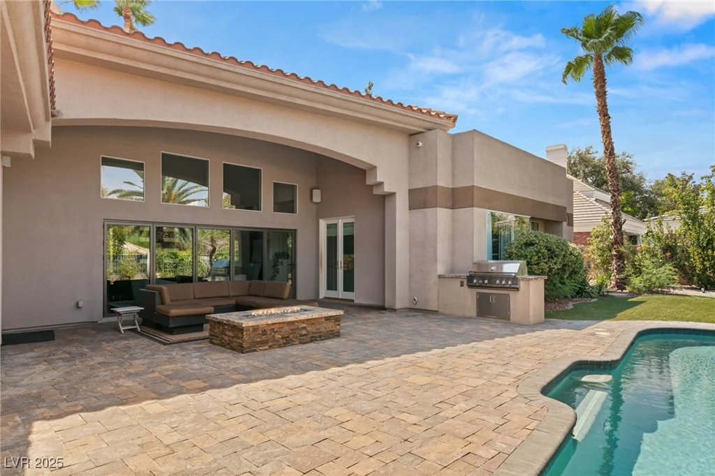 9113 Golden Eagle, Las Vegas, NV 89134