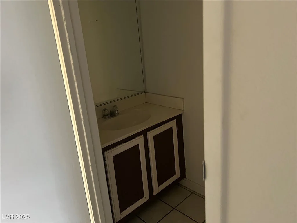 2638 Aracatuba, Las Vegas, NV 89121