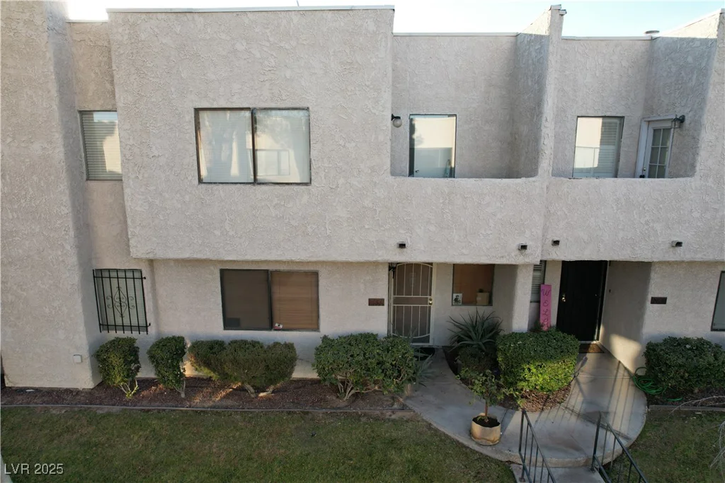 2638 Aracatuba, Las Vegas, NV 89121
