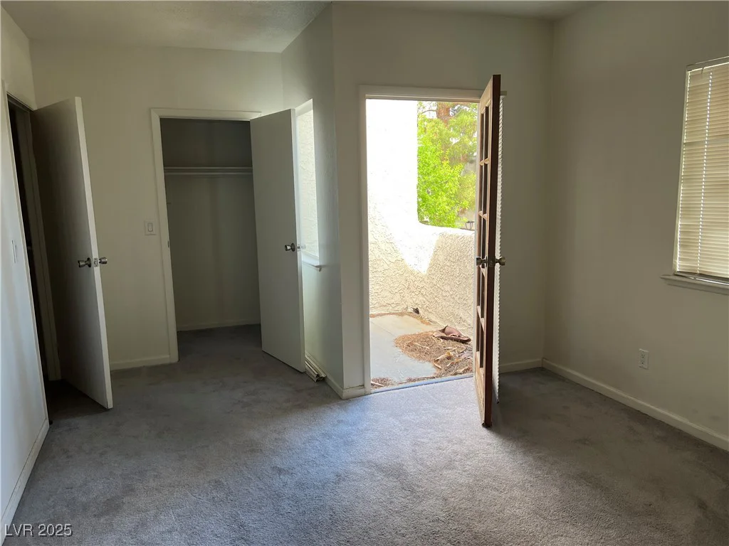 2638 Aracatuba, Las Vegas, NV 89121