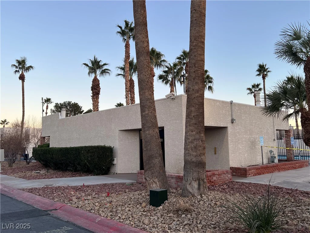 2638 Aracatuba, Las Vegas, NV 89121