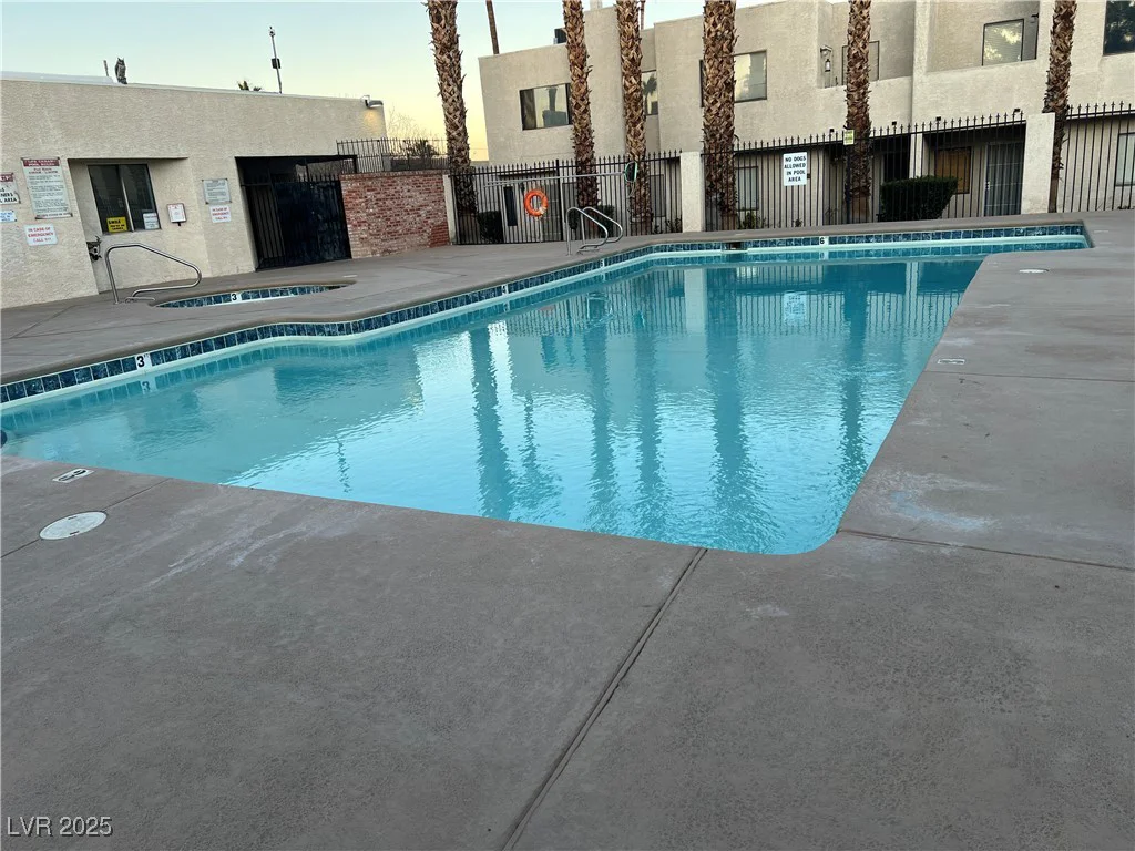 2638 Aracatuba, Las Vegas, NV 89121