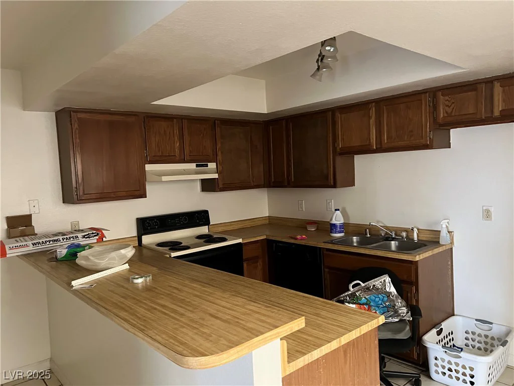 2638 Aracatuba, Las Vegas, NV 89121