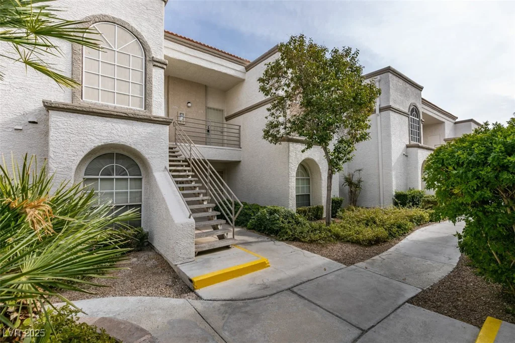 3150 Soft Breezes, Las Vegas, NV 89128