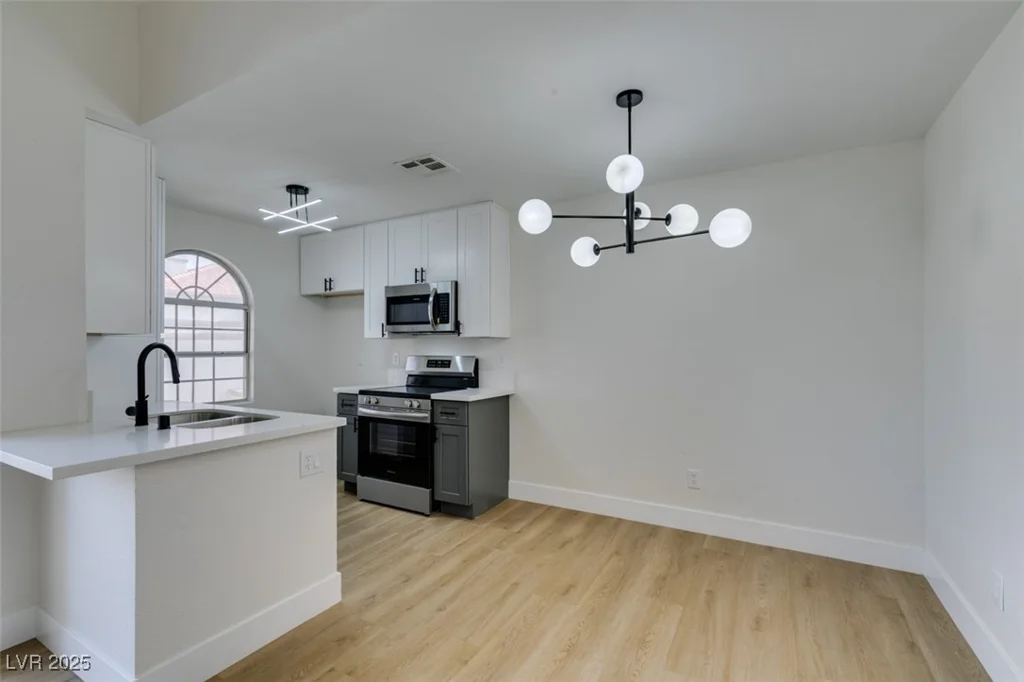 3150 Soft Breezes, Las Vegas, NV 89128
