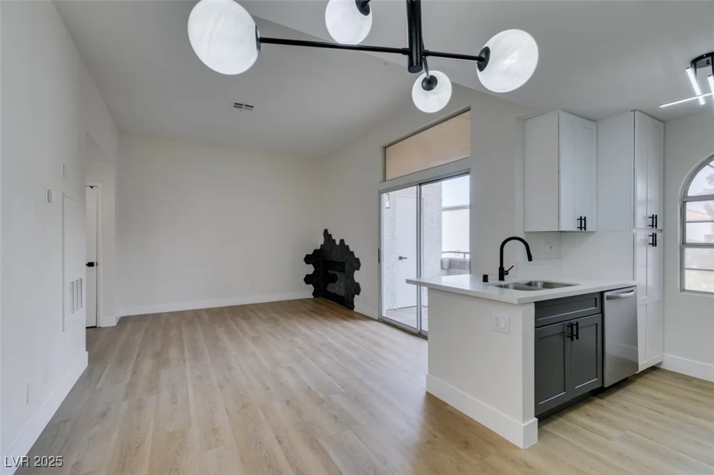 3150 Soft Breezes, Las Vegas, NV 89128