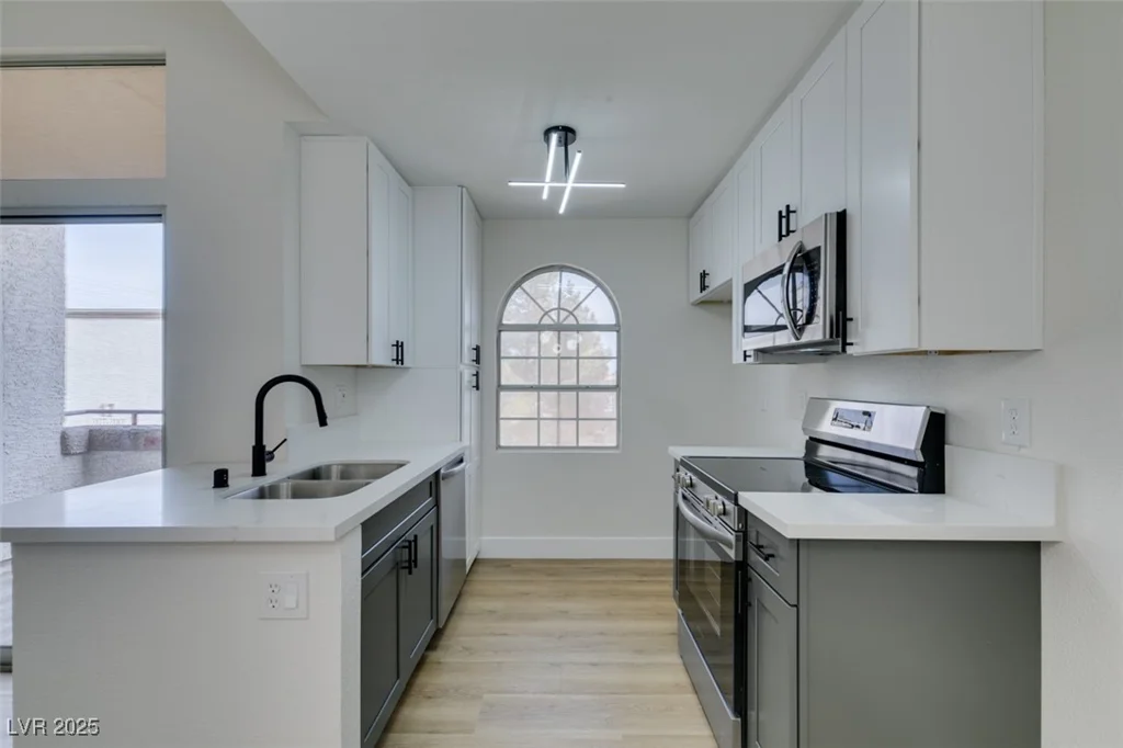 3150 Soft Breezes, Las Vegas, NV 89128