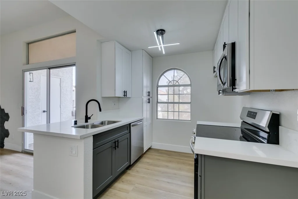 3150 Soft Breezes, Las Vegas, NV 89128