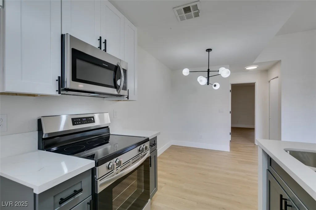 3150 Soft Breezes, Las Vegas, NV 89128