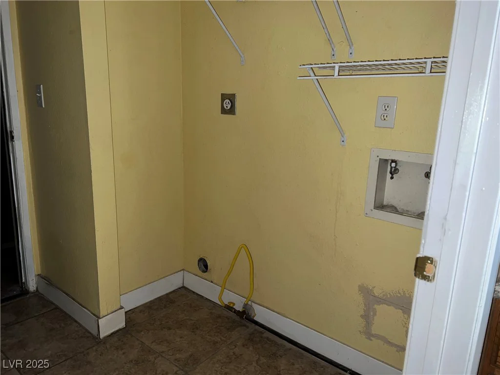 2663 Aracatuba, Las Vegas, NV 89121