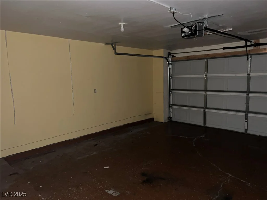 2663 Aracatuba, Las Vegas, NV 89121