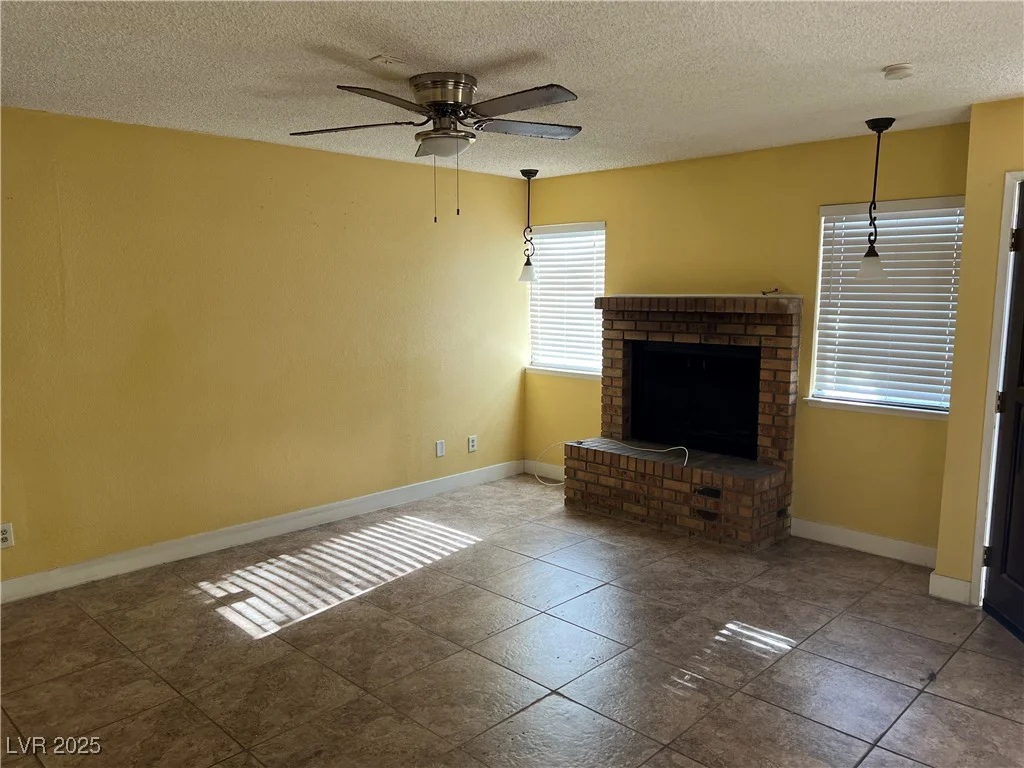 2663 Aracatuba, Las Vegas, NV 89121