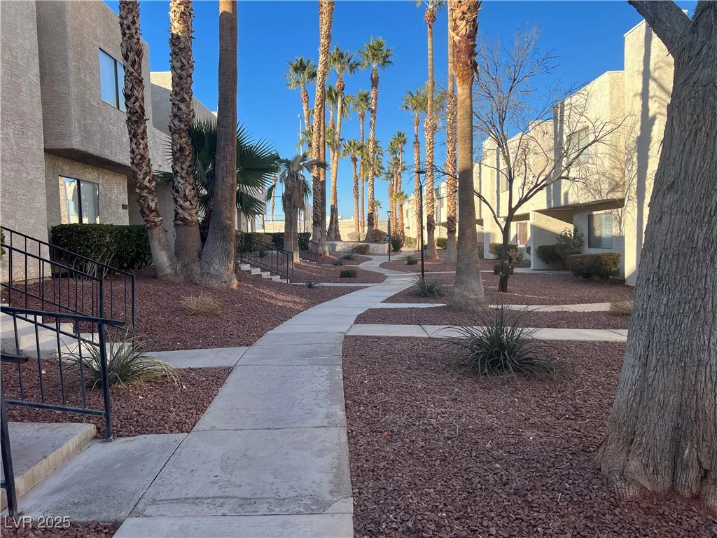 2663 Aracatuba, Las Vegas, NV 89121