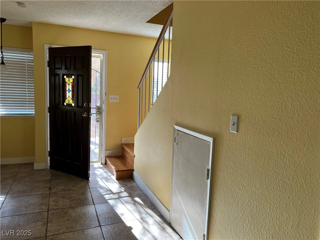 2663 Aracatuba, Las Vegas, NV 89121