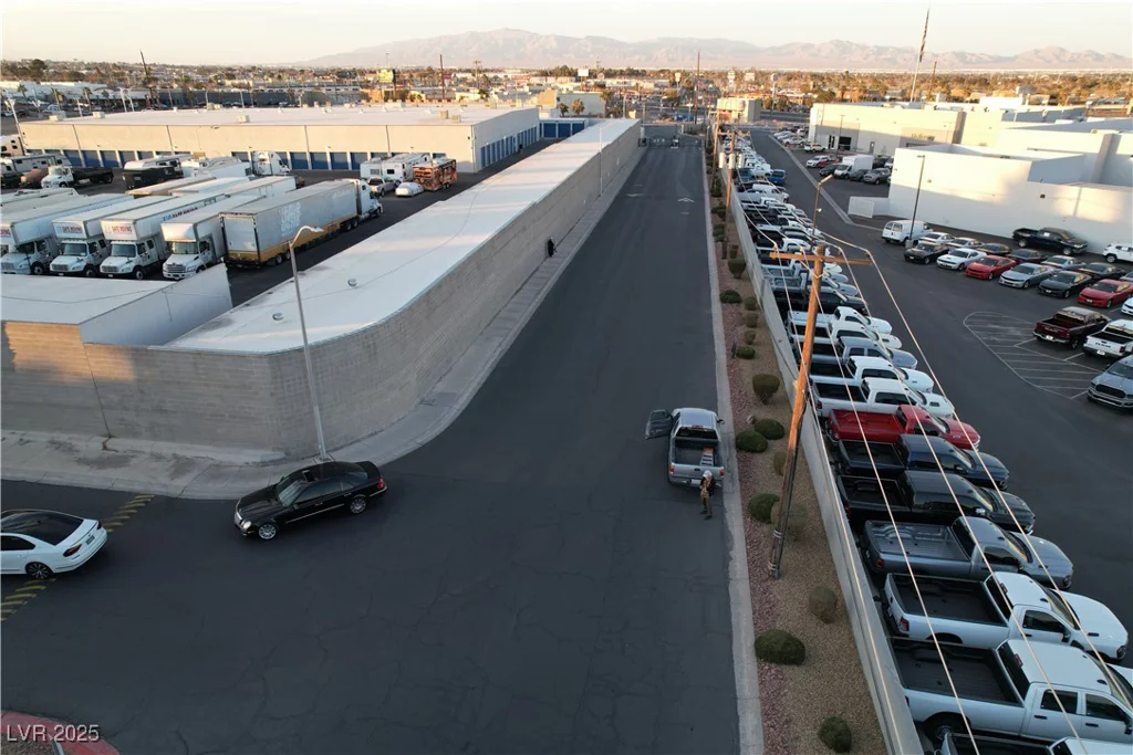 2663 Aracatuba, Las Vegas, NV 89121