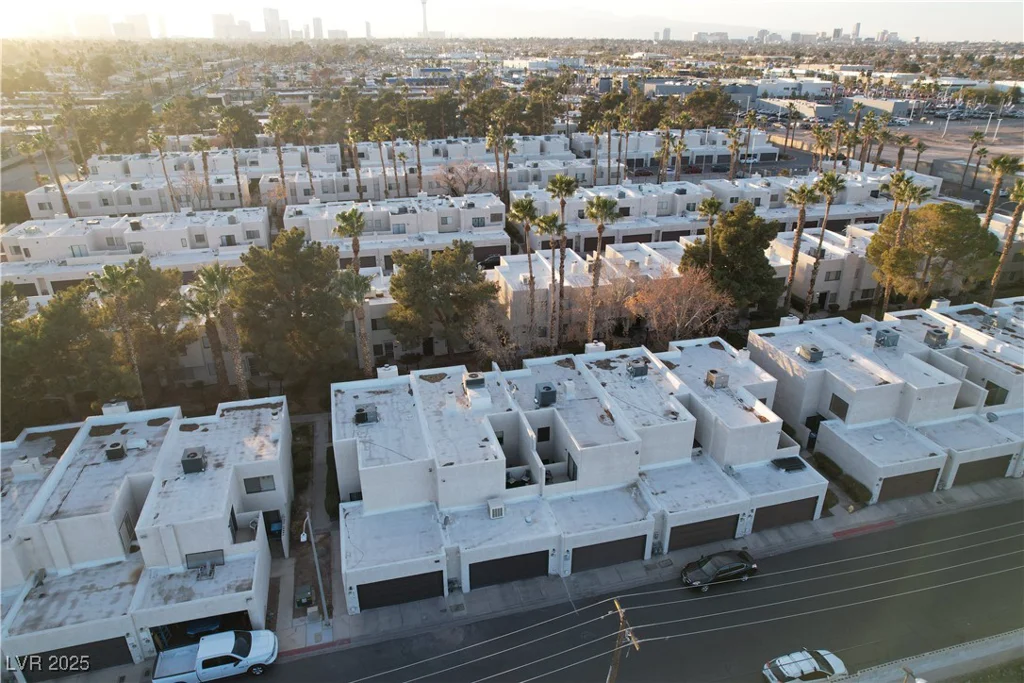 2663 Aracatuba, Las Vegas, NV 89121