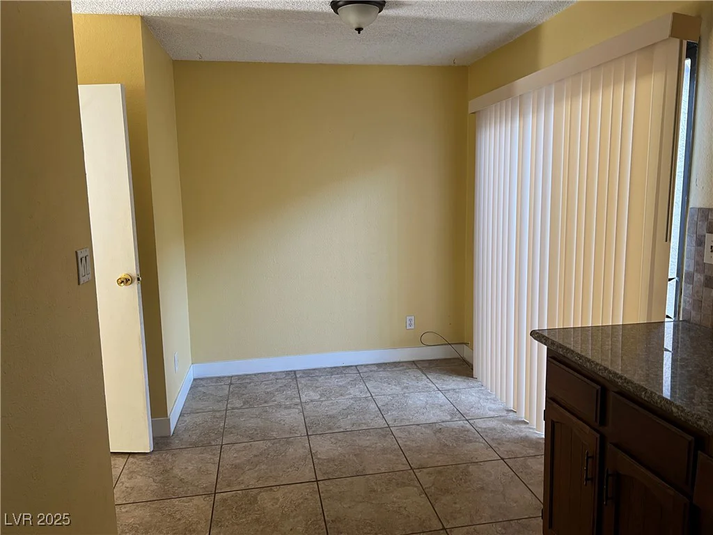 2663 Aracatuba, Las Vegas, NV 89121