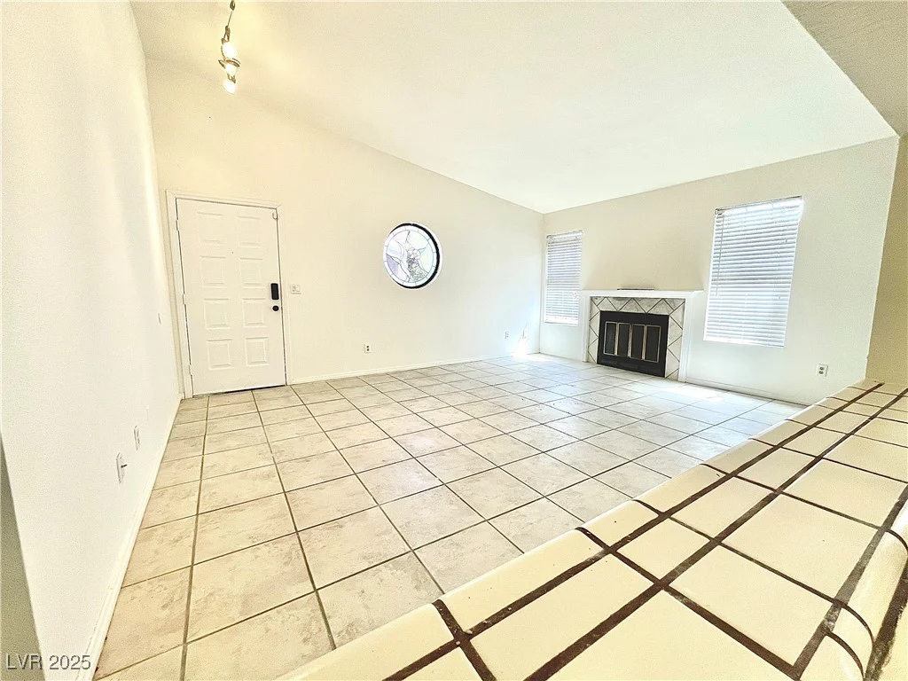 5086 Jeffreys, Las Vegas, NV 89119