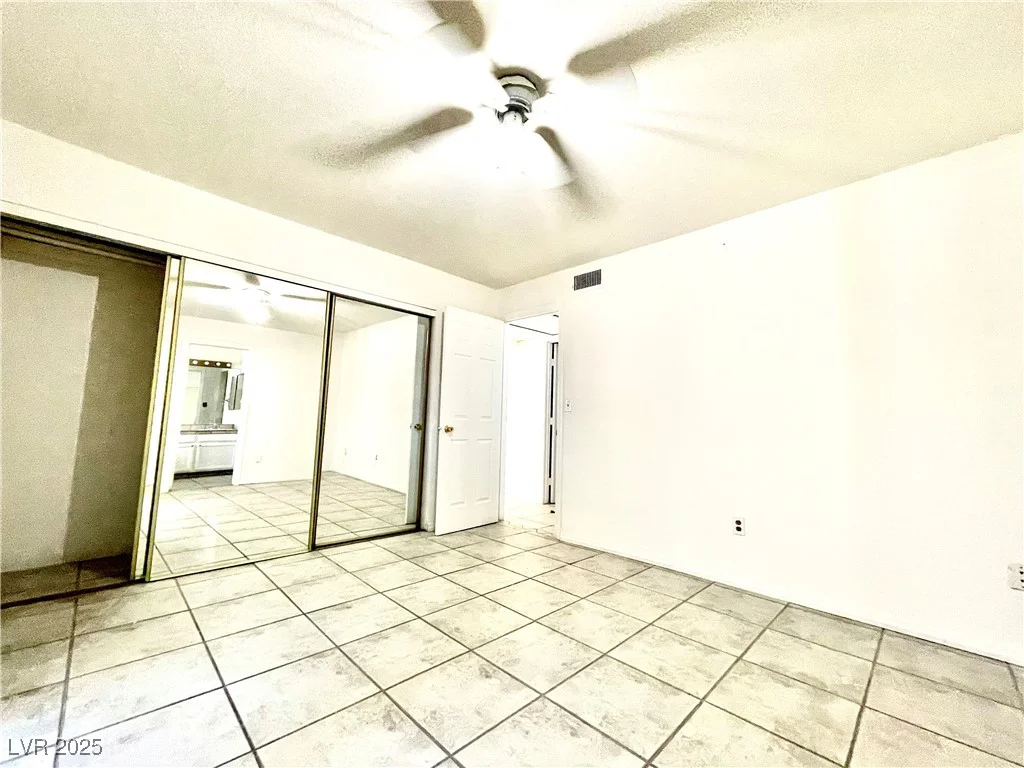 5086 Jeffreys, Las Vegas, NV 89119