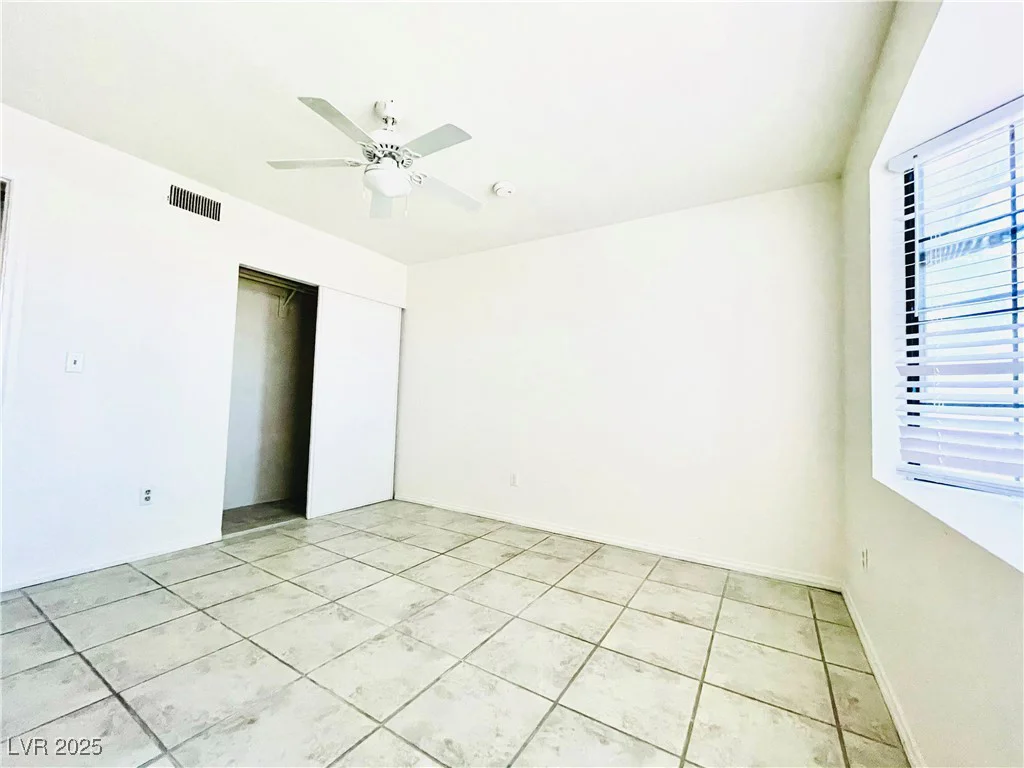 5086 Jeffreys, Las Vegas, NV 89119