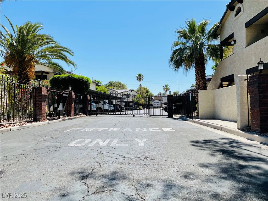 5086 Jeffreys, Las Vegas, NV 89119