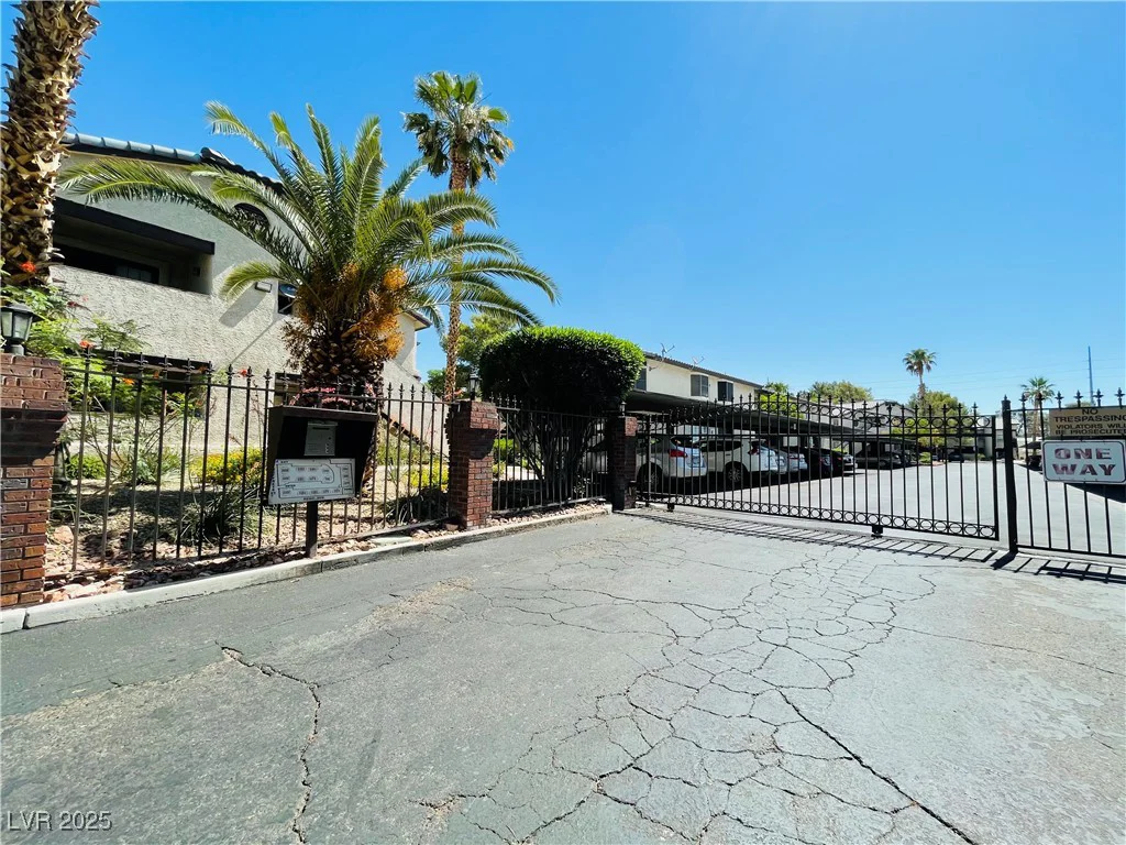 5086 Jeffreys, Las Vegas, NV 89119