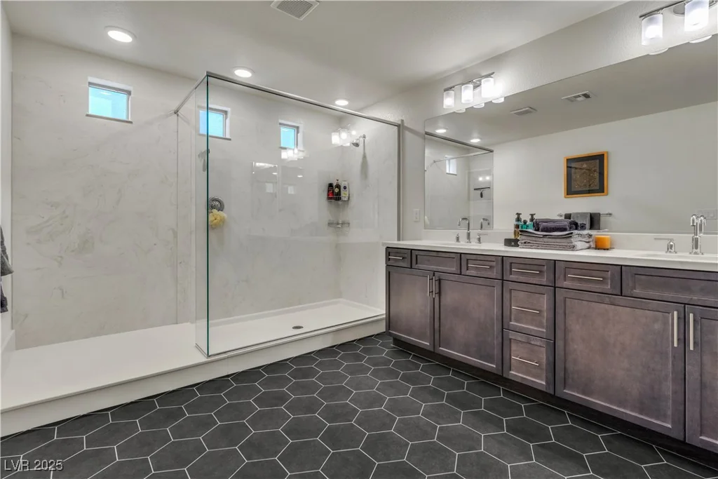 6276 Olde Lockford, Las Vegas, NV 89139