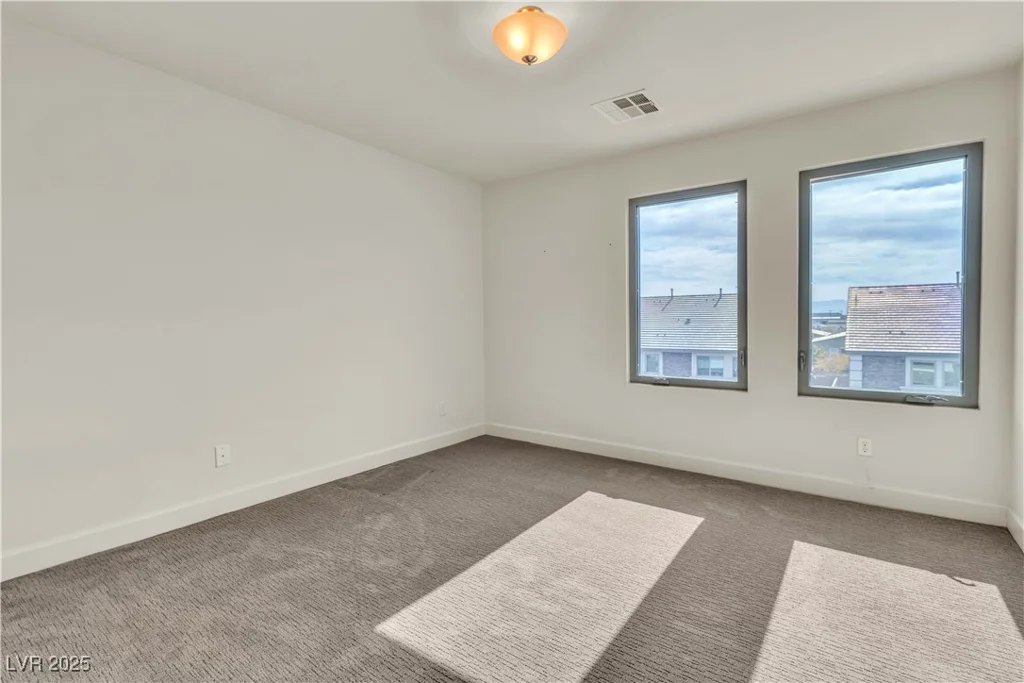 6276 Olde Lockford, Las Vegas, NV 89139