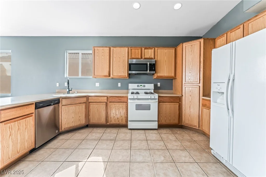 3902 Winter Whitetail, Las Vegas, NV 89122