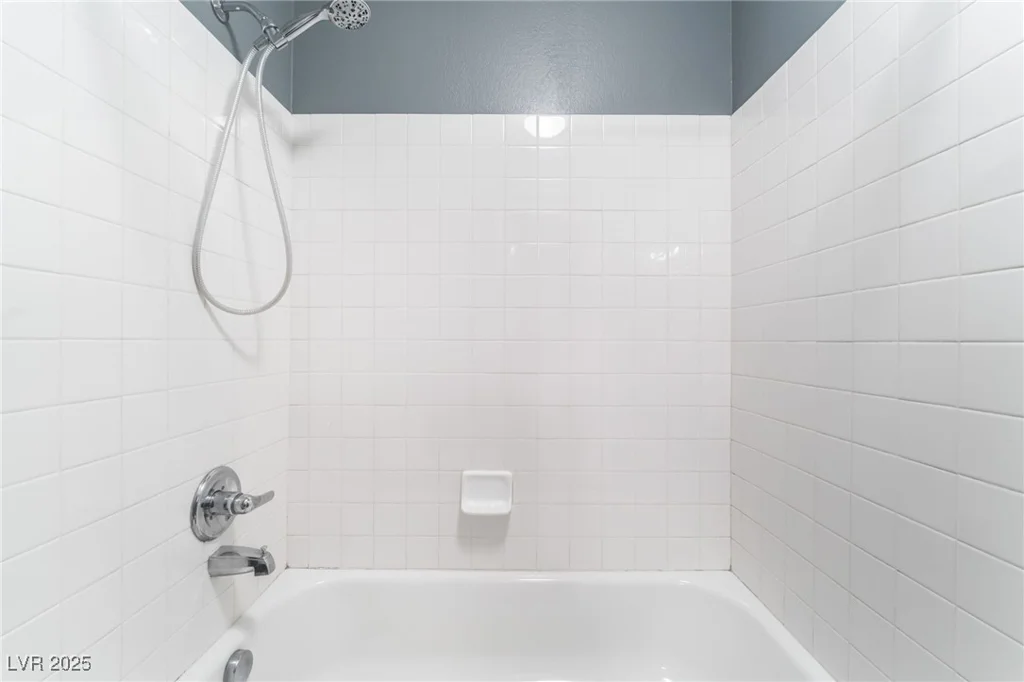 3902 Winter Whitetail, Las Vegas, NV 89122