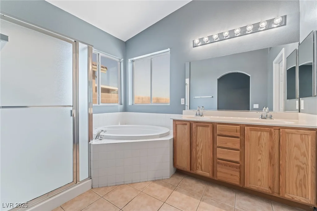 3902 Winter Whitetail, Las Vegas, NV 89122