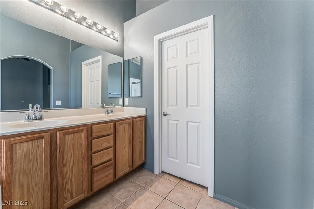 3902 Winter Whitetail, Las Vegas, NV 89122