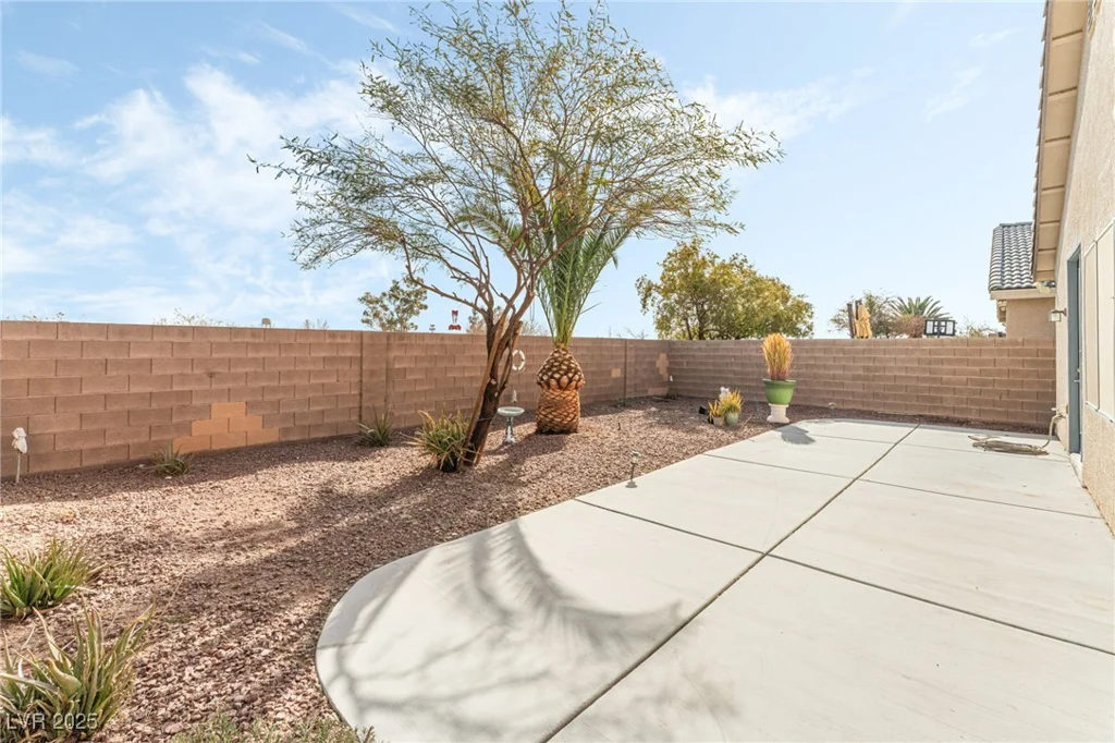 3902 Winter Whitetail, Las Vegas, NV 89122