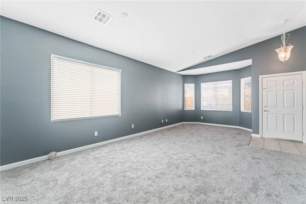 3902 Winter Whitetail, Las Vegas, NV 89122