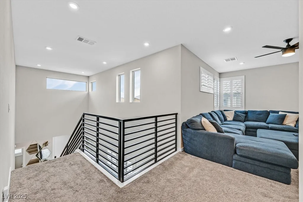 10273 Sierra Skye, Las Vegas, NV 89166