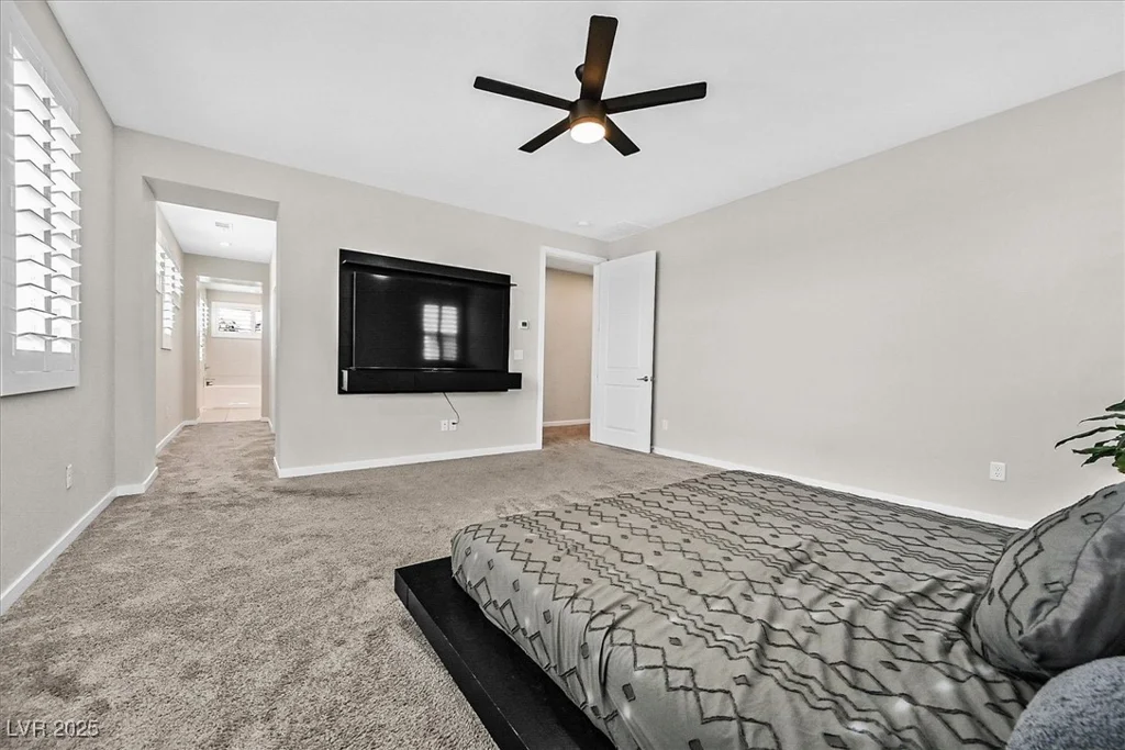 10273 Sierra Skye, Las Vegas, NV 89166