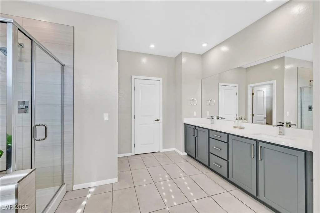 10273 Sierra Skye, Las Vegas, NV 89166