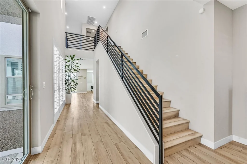 10273 Sierra Skye, Las Vegas, NV 89166