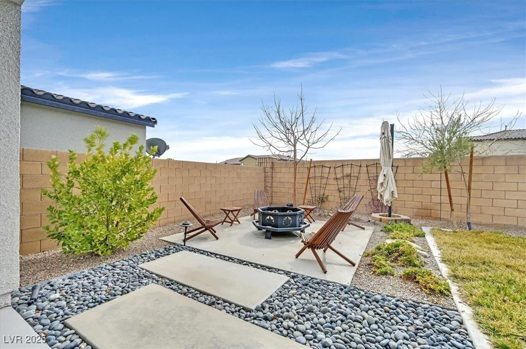 10273 Sierra Skye, Las Vegas, NV 89166