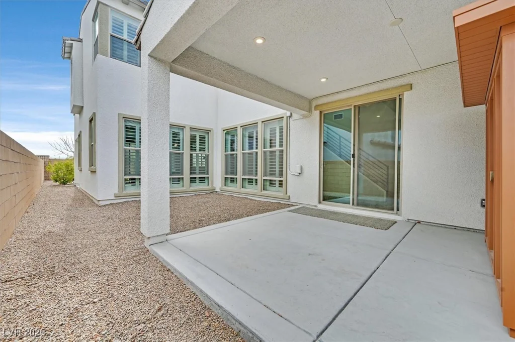 10273 Sierra Skye, Las Vegas, NV 89166