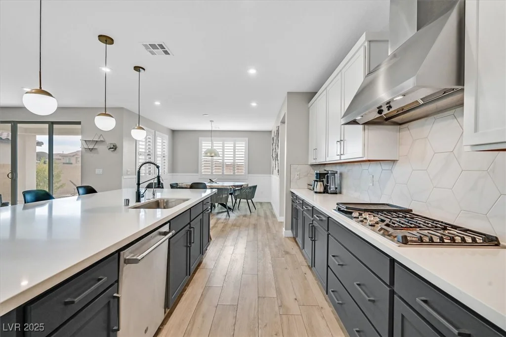 10273 Sierra Skye, Las Vegas, NV 89166