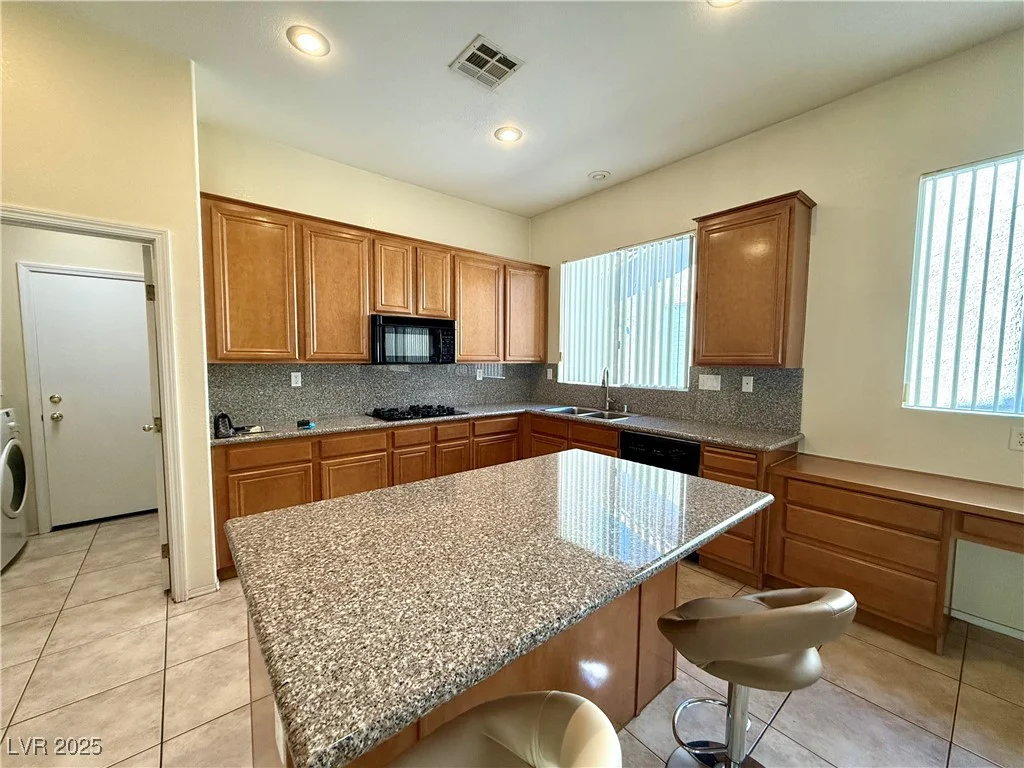 8682 Waterford Bend, Las Vegas, NV 89123