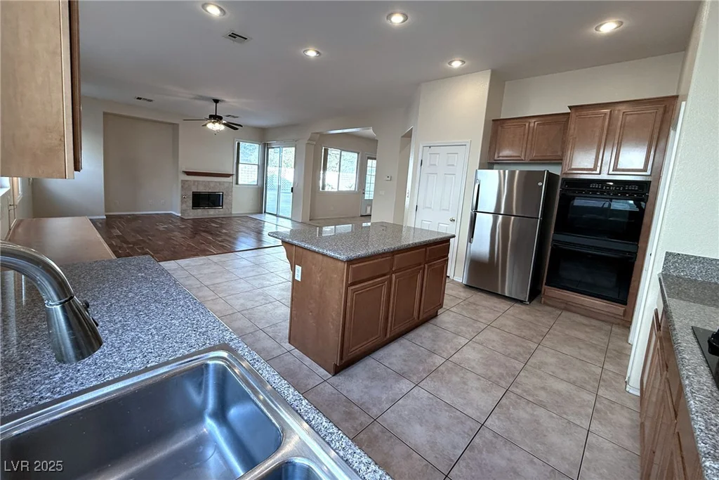 8682 Waterford Bend, Las Vegas, NV 89123