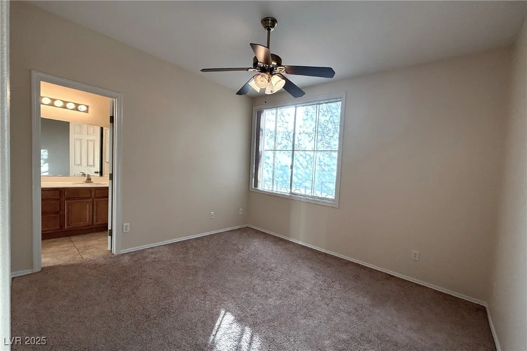 8682 Waterford Bend, Las Vegas, NV 89123