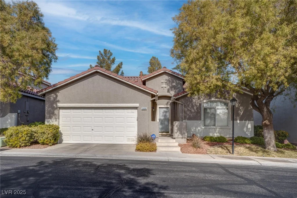 5600 Nimes, Las Vegas, NV 89141