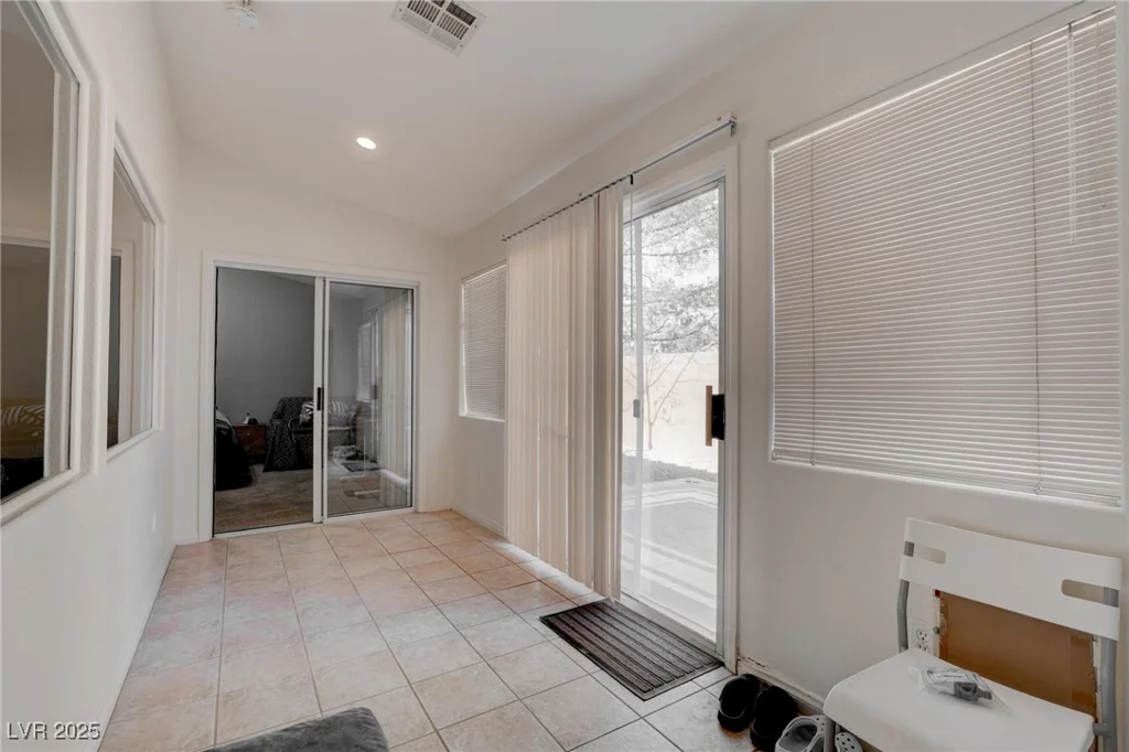 5600 Nimes, Las Vegas, NV 89141
