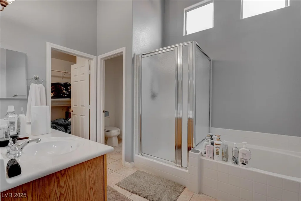 5600 Nimes, Las Vegas, NV 89141