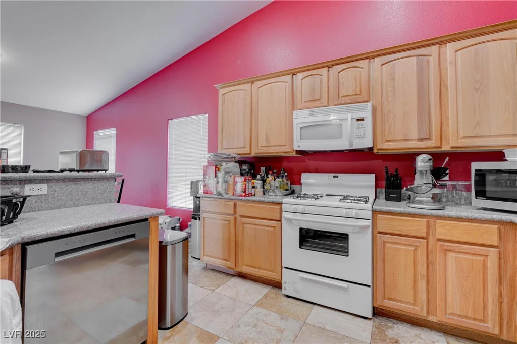 5600 Nimes, Las Vegas, NV 89141
